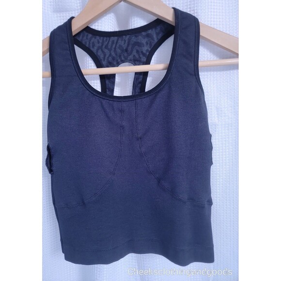 Gymshark Adapt Animal Seamless Black Crop Tank Women's size MEDIUM - Picture 4 of 4